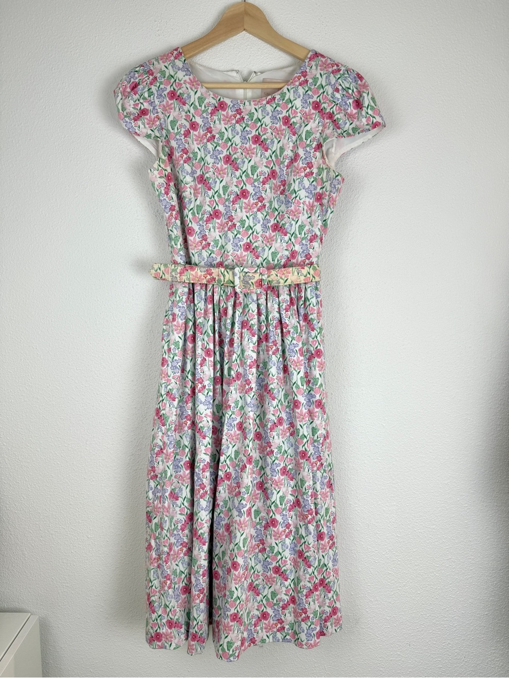 Gal Meets Glam Charlotte Fit and Flare Floral Cap-Sleeve Midi Dress 8 - Picture 3 of 11